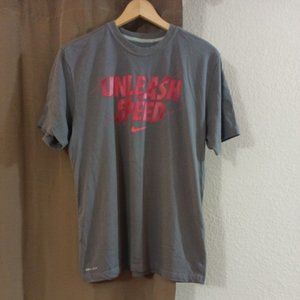 Men's Nike Dri-Fit Unleashed Speed Gray & Red Big Logo T-shirt Large